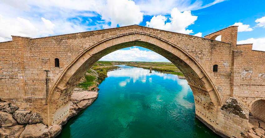 Harpuşta köprü tipi.