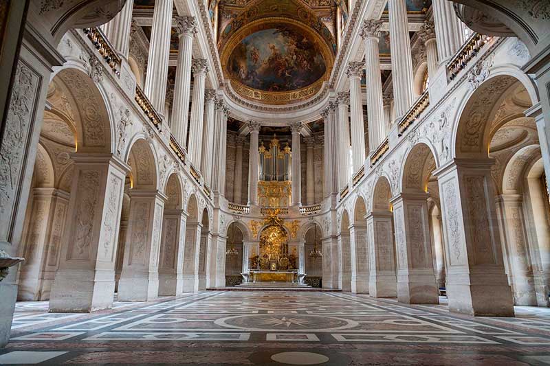 Versailles Sarayı iç mimari örneği.