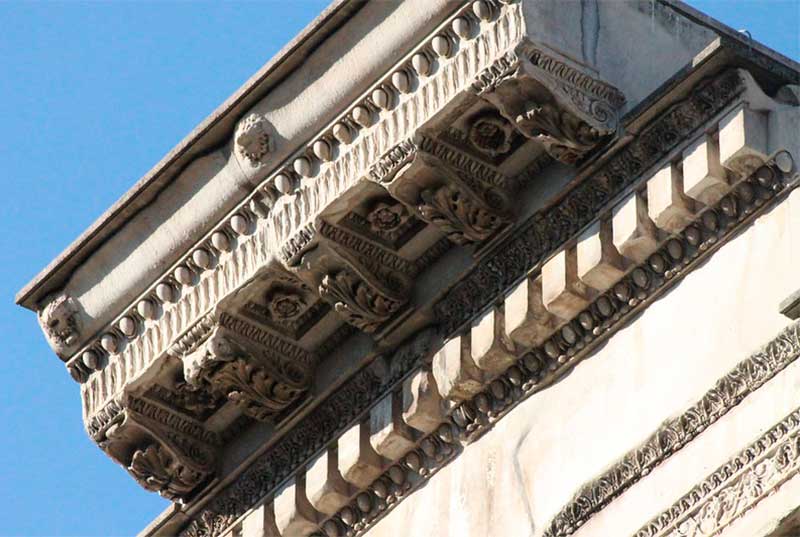 Mimari korniş örneği.